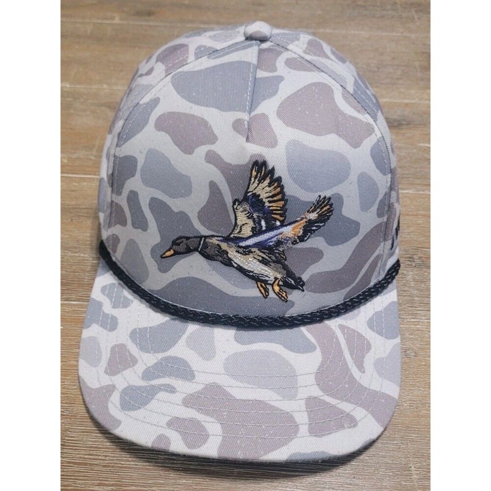BURLEBO Diving Mallard Camo Hat  Classic Camouflage Snapback Cap Hunting Fishing